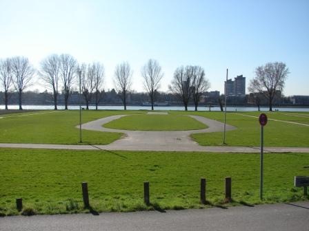 Poller Wiesen - der Festplatz (da wo das Zelt stehen tut)